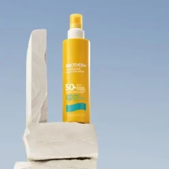 BiothermWaterlover Spray Solaire Lacté SPF 50+ Multi-protection