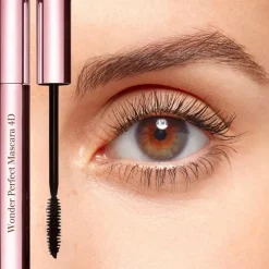 CLARINSWonder Perfect Mascara 4D Les 4 Dimensions d'un Regard Parfait