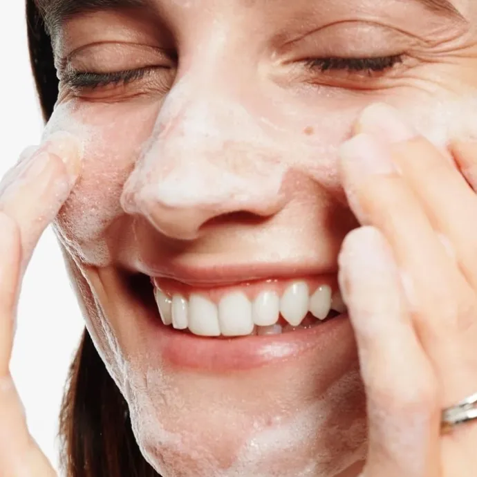 CLINIQUEAll About Clean™ Savon Visage Liquide Tonique - Peaux mixtes à grasses
