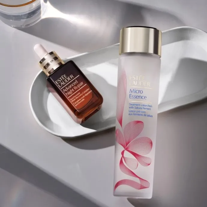 ESTEE LAUDERMicro Essence Lotion Pré-Soin aux Ferments de Sakura - Lotion Soin Visage