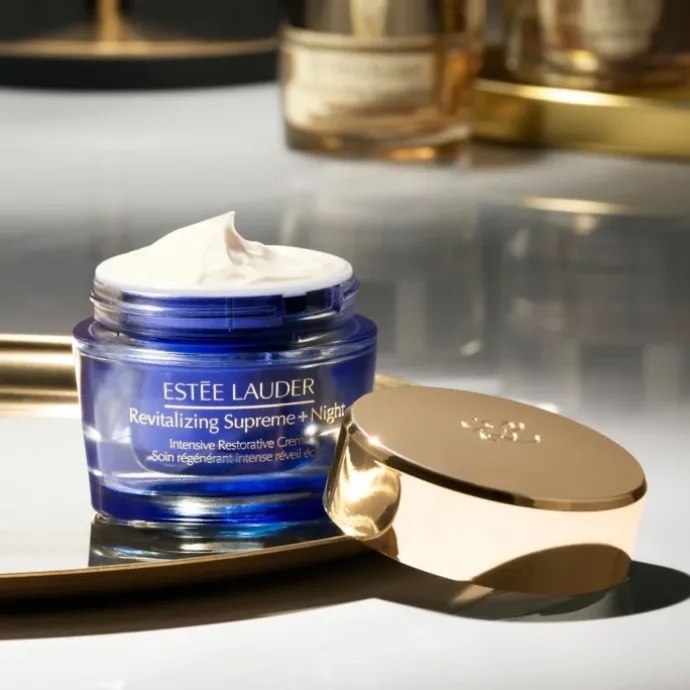 ESTEE LAUDERRevitalizing Supreme+ Night Soin Régénérant Intense Réveil Éclat