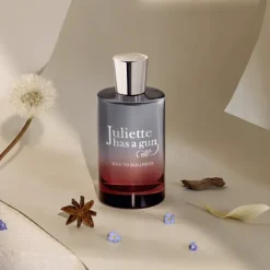 Juliette Has a GunOde to Dullness Eau de Parfum - Format Voyage