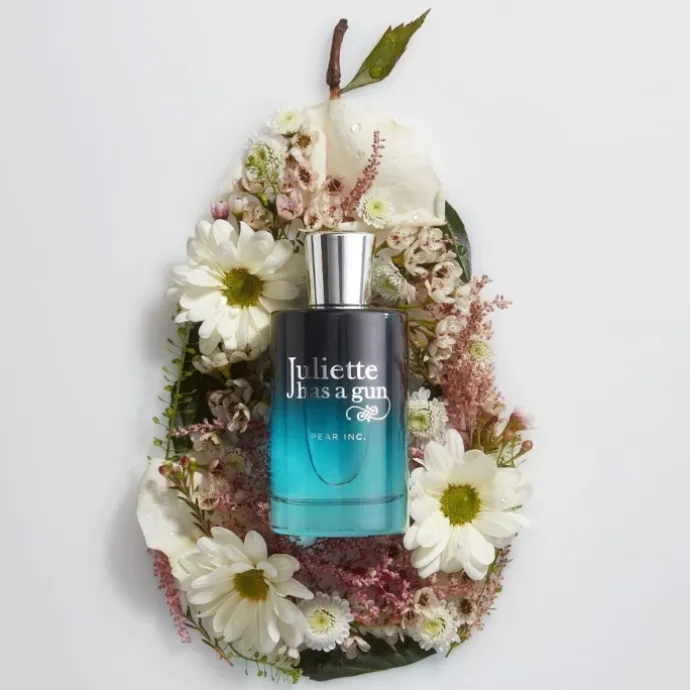Juliette Has a GunPear Inc. Eau de Parfum