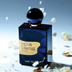 Une Nuit NomadeChemin d'Amande                Extrait de Parfum