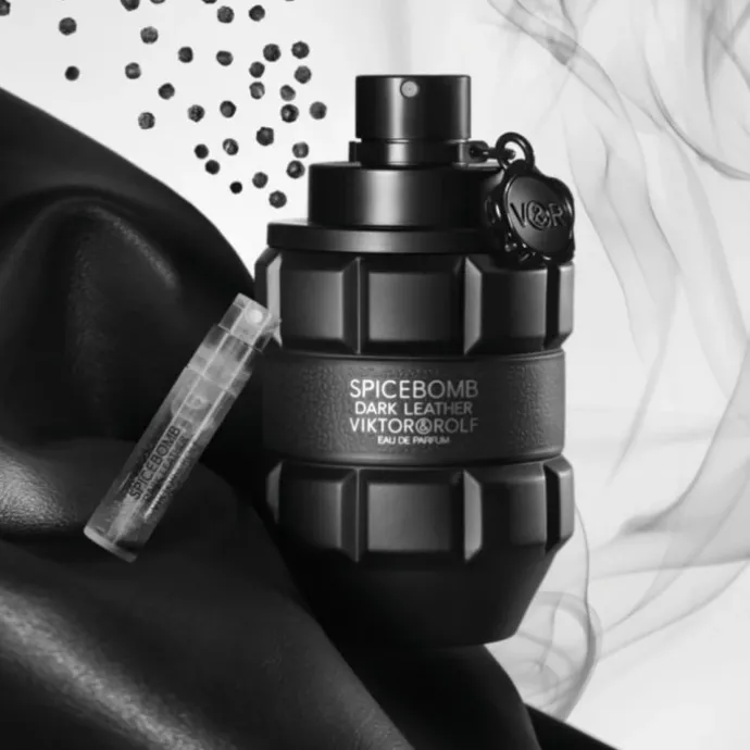 VIKTOR&ROLFSpicebomb Dark Leather Eau de Parfum Enigmatique et Sensuelle pour Homme